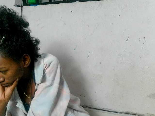 claudiaah live sex