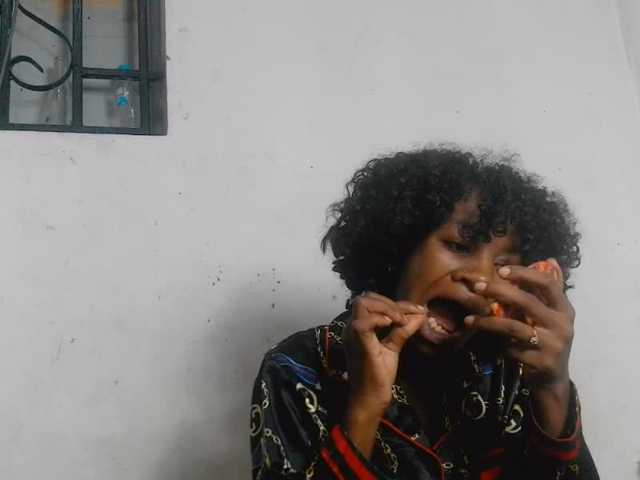Claudiaah live cam