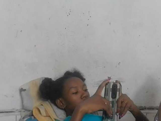 Claudiaah live cam on BongaCams