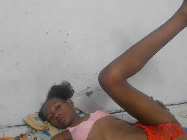 Claudiaah live cam on BongaCams