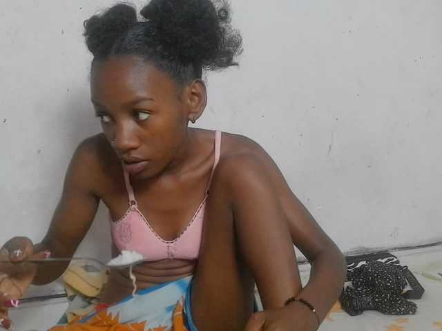 Claudiaah live cam on BongaCams