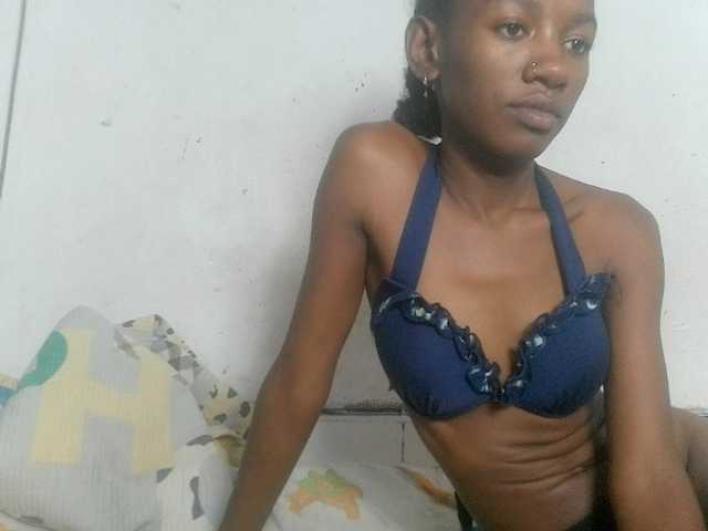 Claudiaah live cam on BongaCams