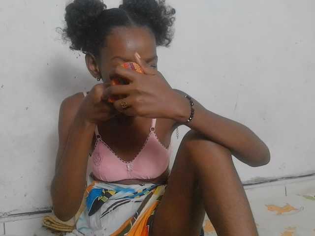 Claudiaah live cam on BongaCams