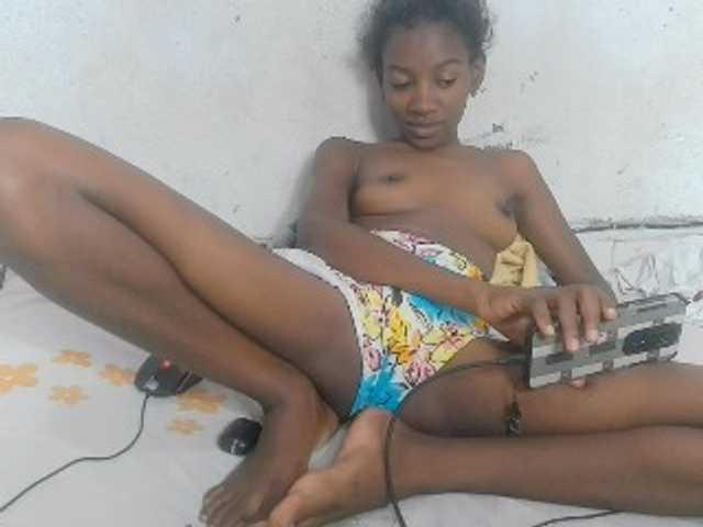 Claudiaah live cam on BongaCams
