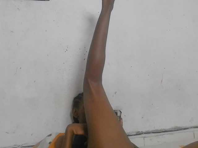 Claudiaah live cam on BongaCams