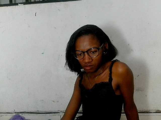 Claudiaah live cam on BongaCams