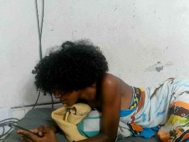Claudiaah live cam on BongaCams