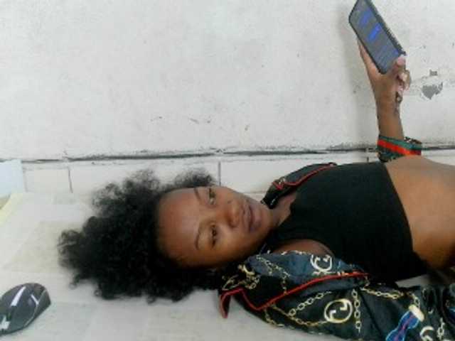 Claudiaah live cam on BongaCams