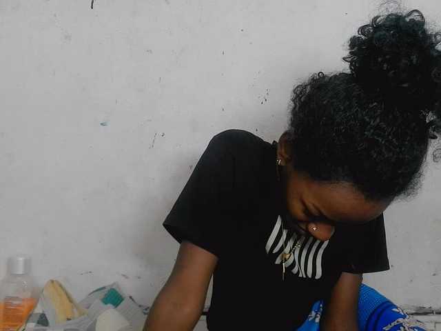 Claudiaah live cam on BongaCams