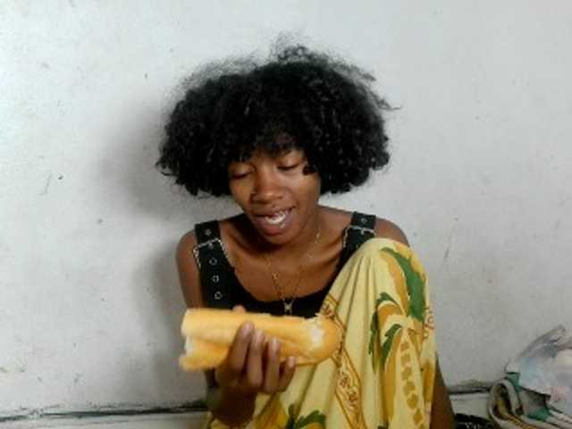Claudiaah live cam on BongaCams