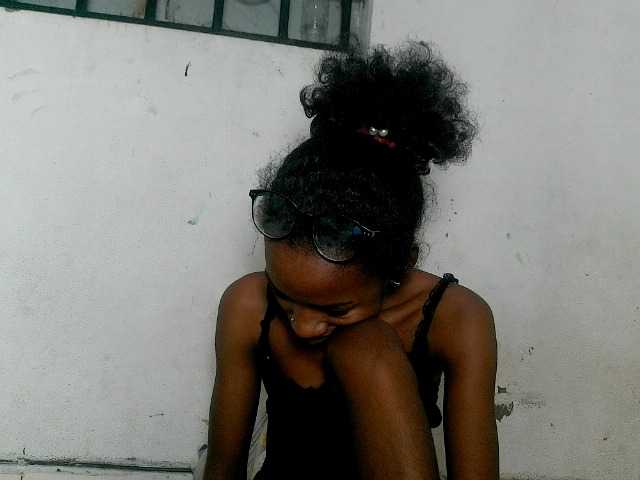 Claudiaah live cam on BongaCams