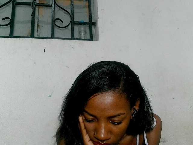 Claudiaah live cam on BongaCams