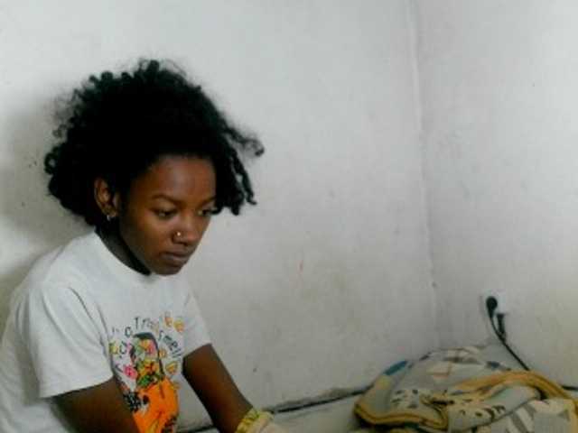 Claudiaah live cam on BongaCams