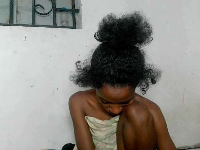 Claudiaah live cam on BongaCams