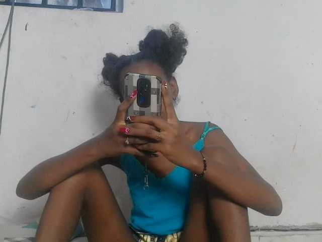 Claudiaah live cam on BongaCams