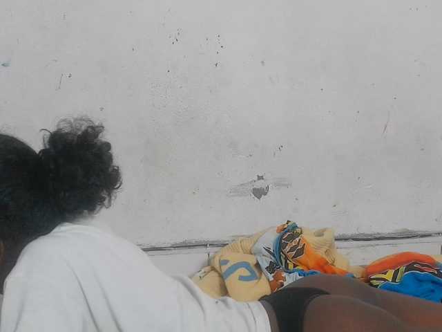Claudiaah live cam preview