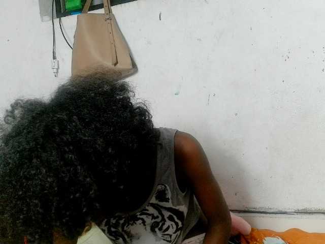 Claudiaah live cam on BongaCams