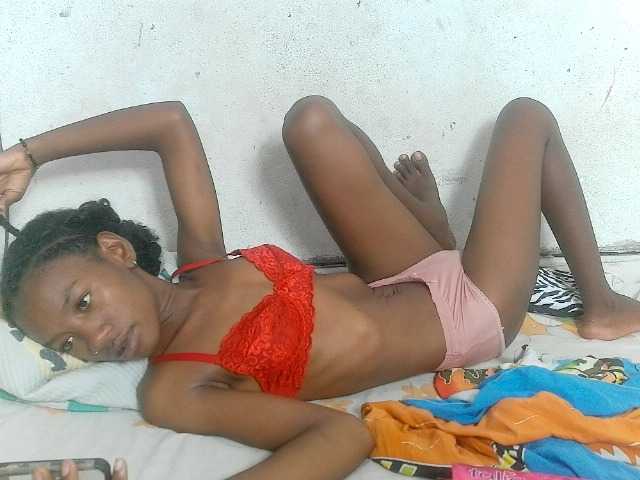 Claudiaah live cam on BongaCams