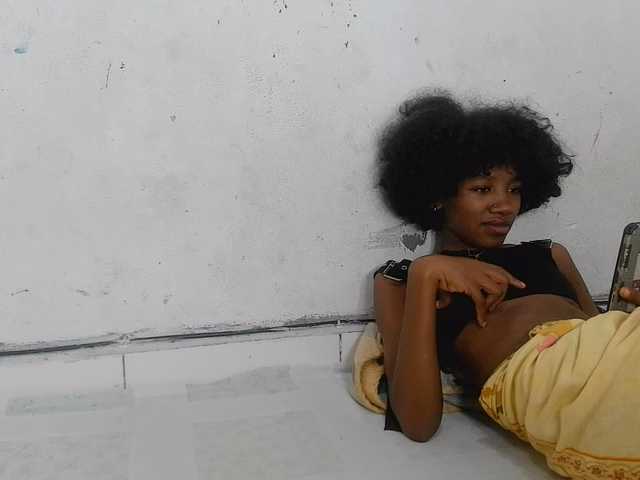Claudiaah live cam on BongaCams