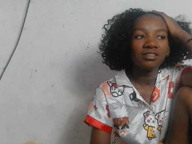 Claudiaah live cam on BongaCams