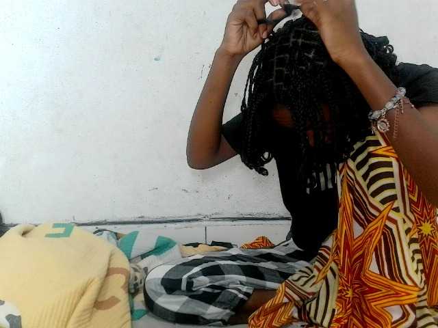 Claudiaah live cam