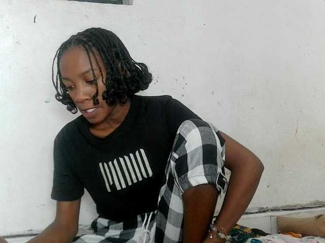 Claudiaah live cam on BongaCams