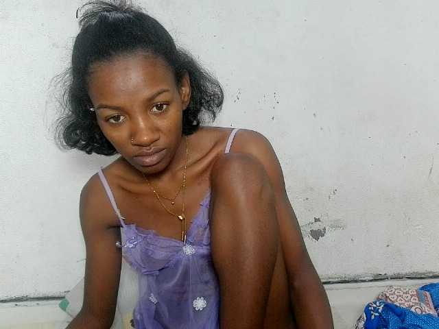Claudiaah live cam on BongaCams