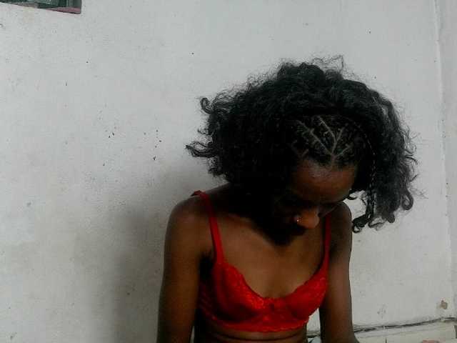 Claudiaah live cam on BongaCams