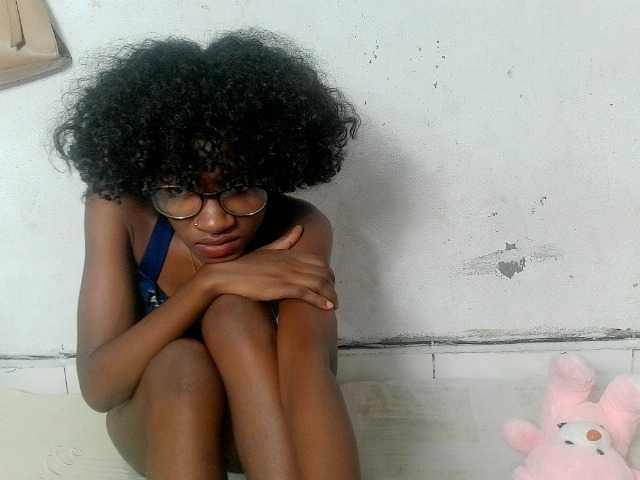 Claudiaah live webcam show