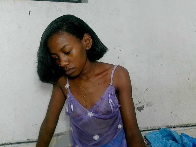 Claudiaah live cam on BongaCams