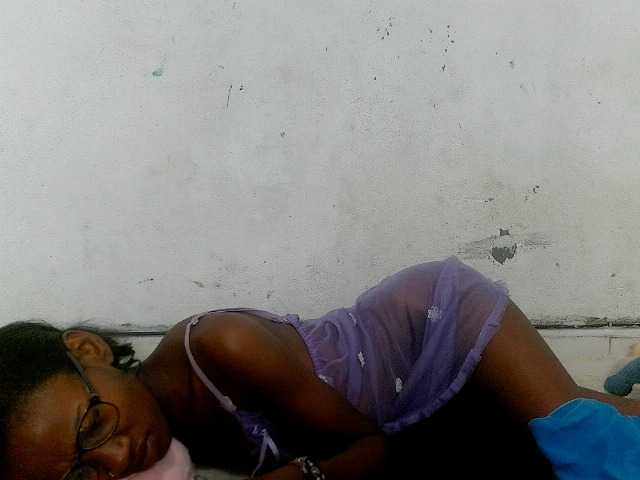 Claudiaah live webcam show