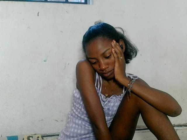Claudiaah live cam on BongaCams