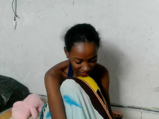 Claudiaah live webcam show