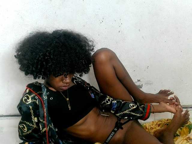 Claudiaah live cam on BongaCams