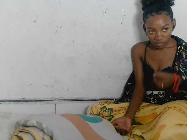 Claudiaah live cam on BongaCams