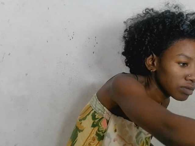 Claudiaah live cam on BongaCams