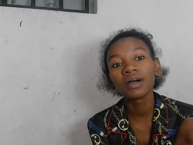 Claudiaah live cam on BongaCams