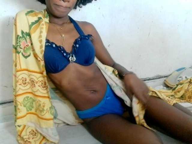 Claudiaah live cam on BongaCams