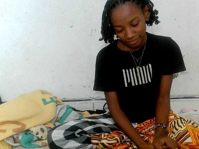 Claudiaah live cam