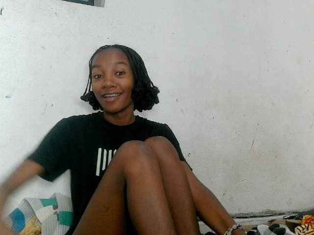 Claudiaah live cam on BongaCams