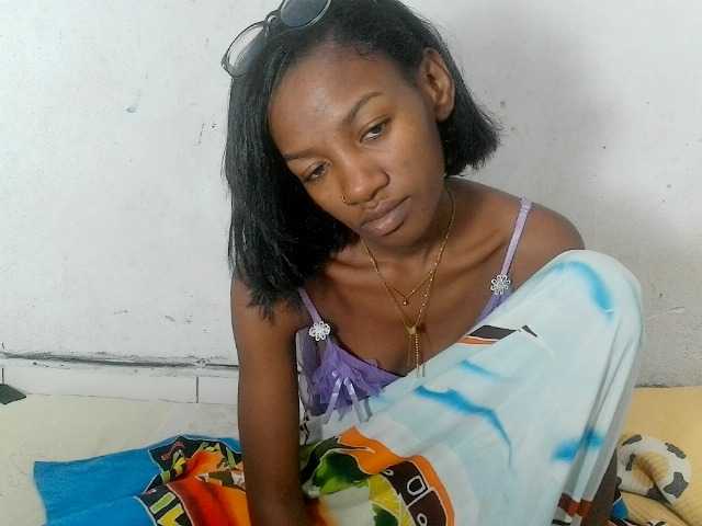 Claudiaah live cam on BongaCams