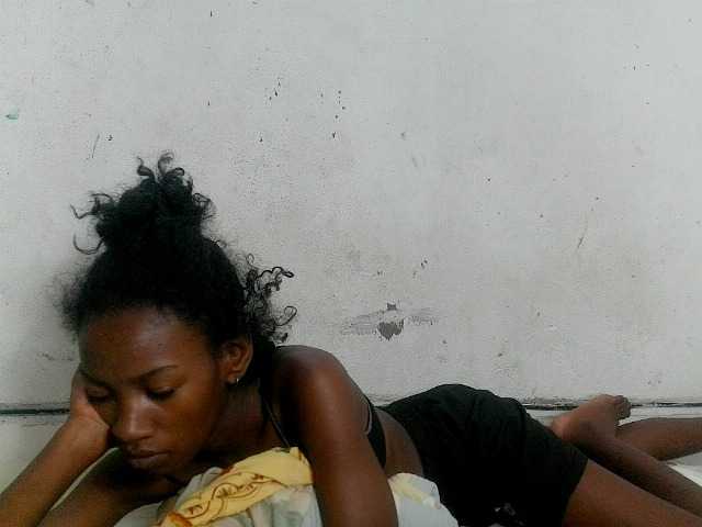 Claudiaah live cam on BongaCams