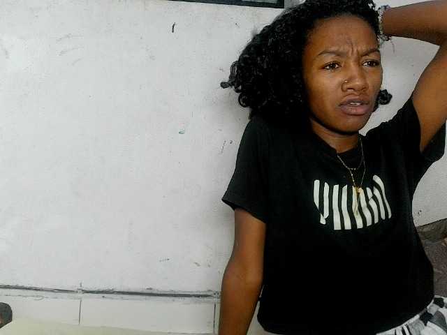 Claudiaah live cam on BongaCams