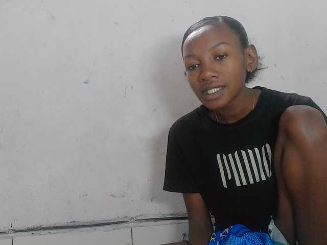 Claudiaah live cam on BongaCams