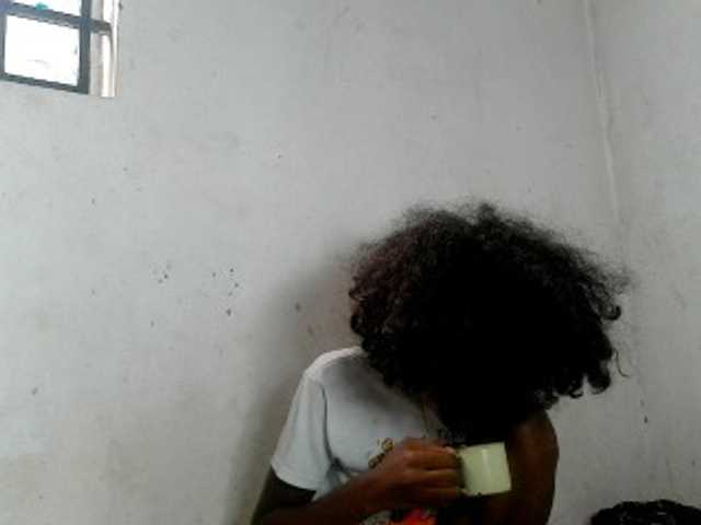 Claudiaah live cam on BongaCams