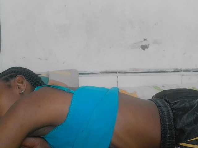 Claudiaah live cam on BongaCams
