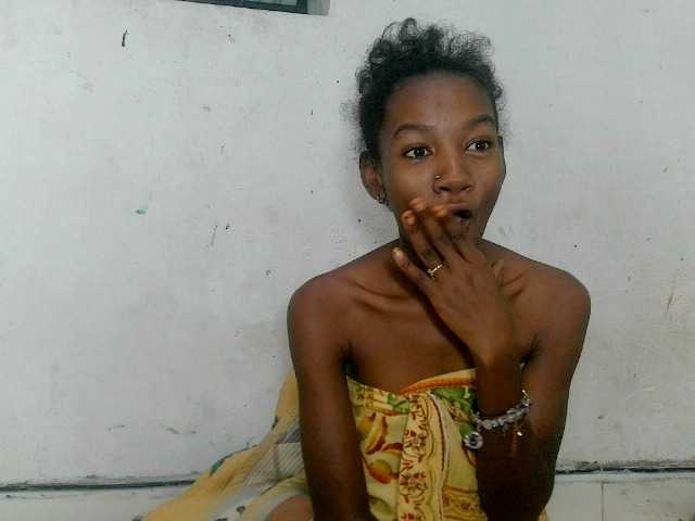 Claudiaah live cam on BongaCams