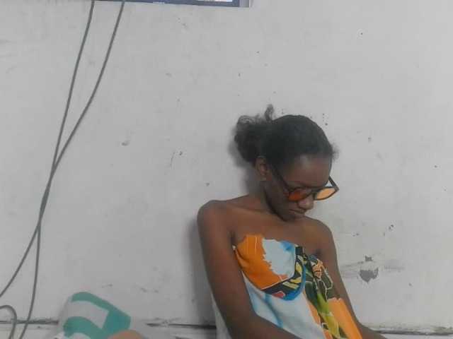 Claudiaah, en directo ahora en BongaCams