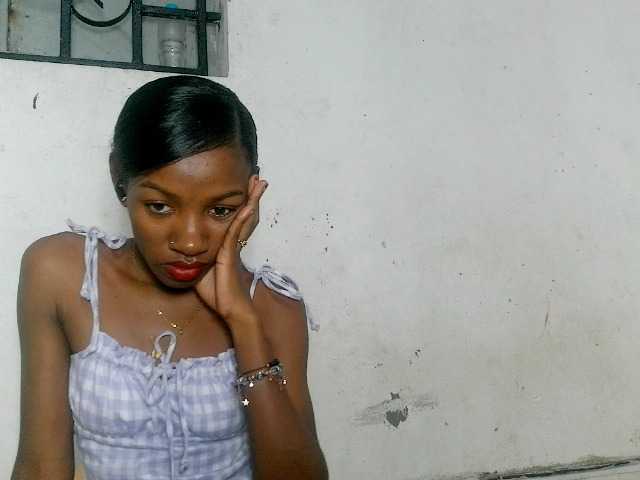 Claudiaah live cam on BongaCams