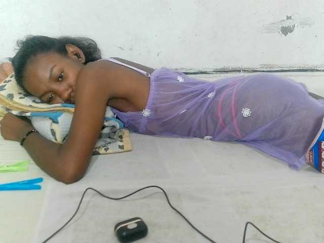 Claudiaah live cam on BongaCams